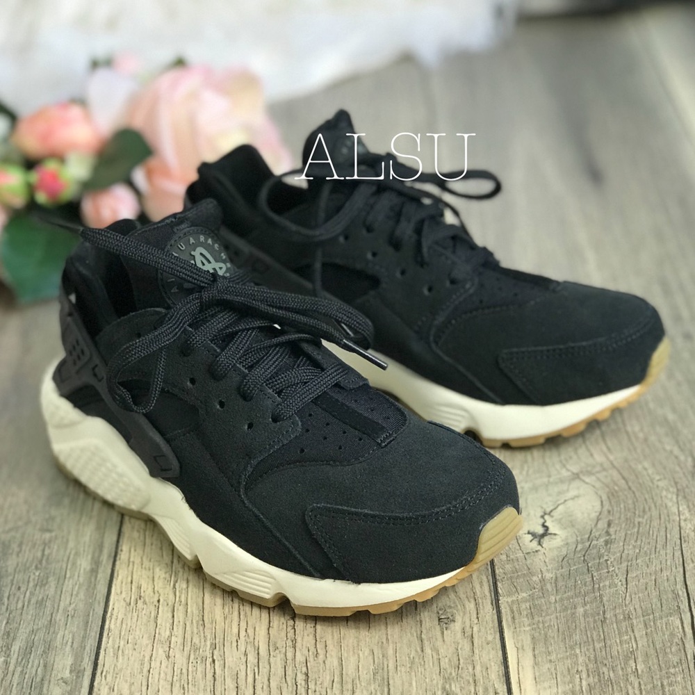 Nike Air Huarache Run Suede Black Deep White W - Picture 6 of 8